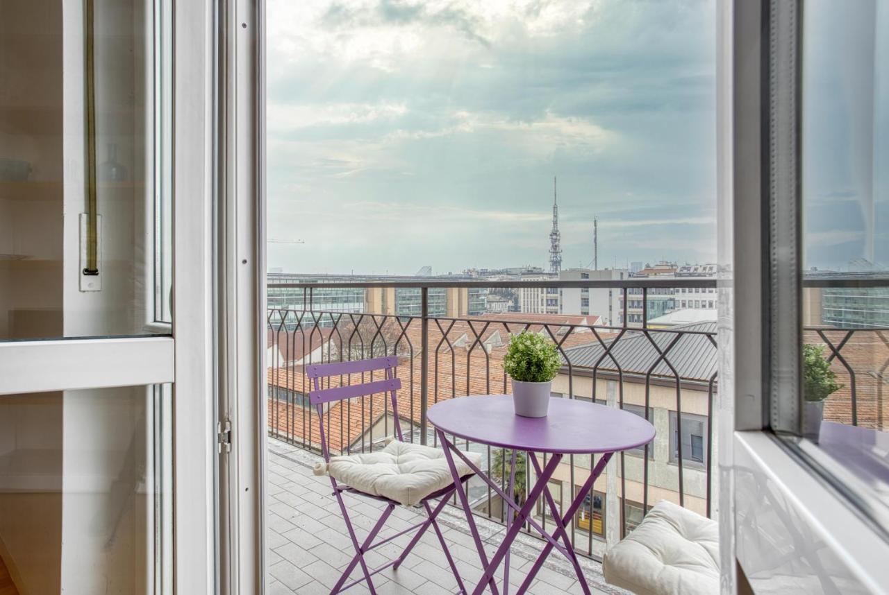 Joivy Vibrant Studio With Balcony ميلان المظهر الخارجي الصورة